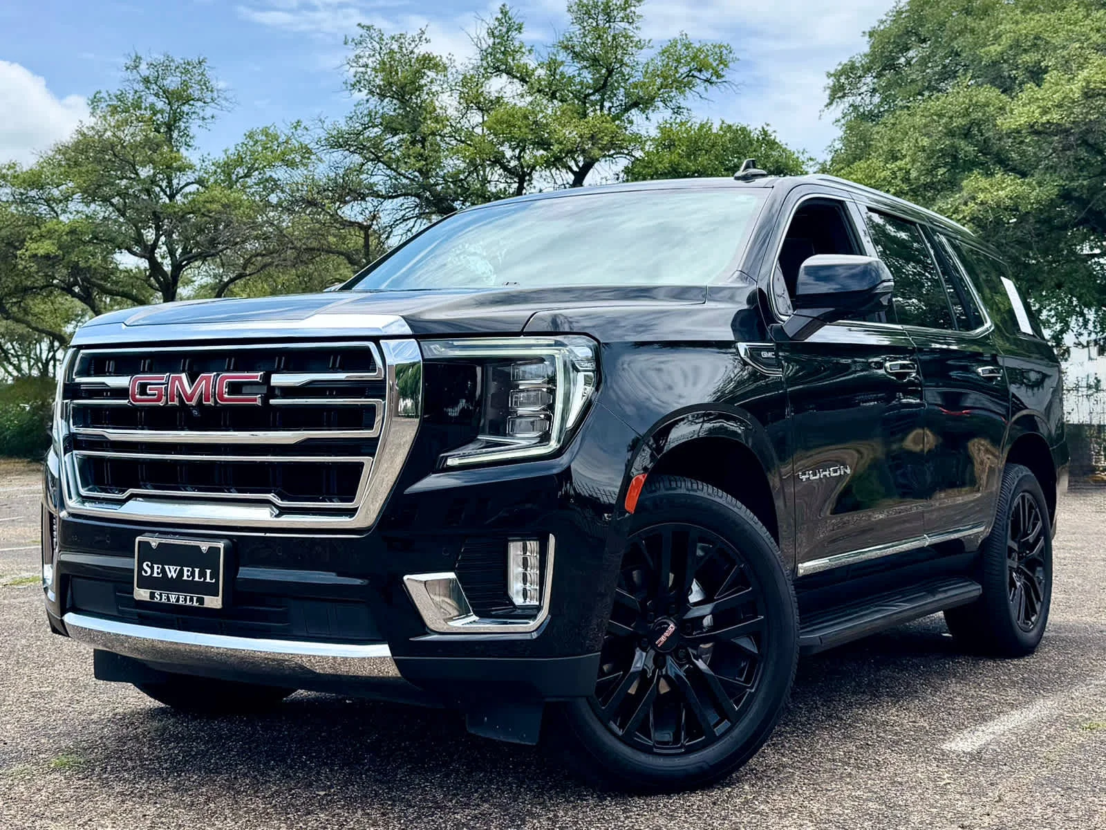 2023 GMC Yukon 4WD SLT's photo