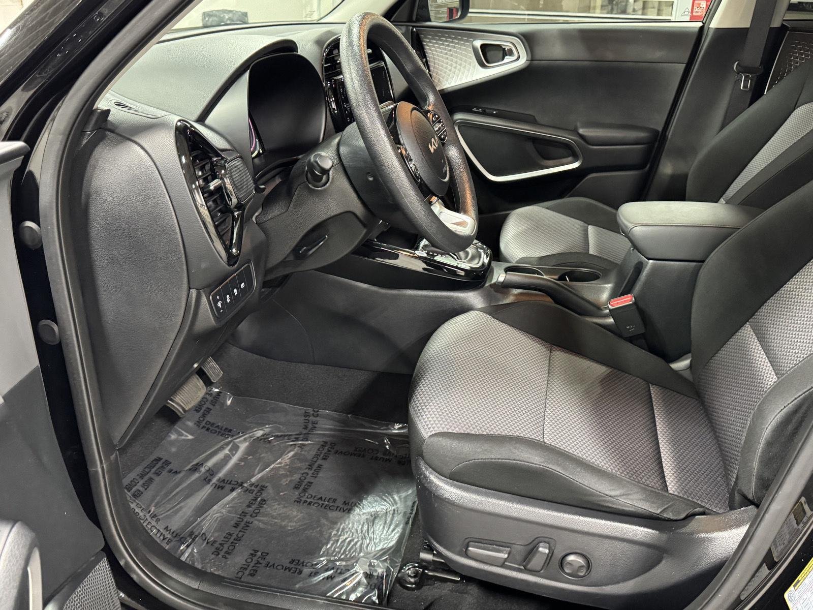 2023 Kia Soul S - Photo 20