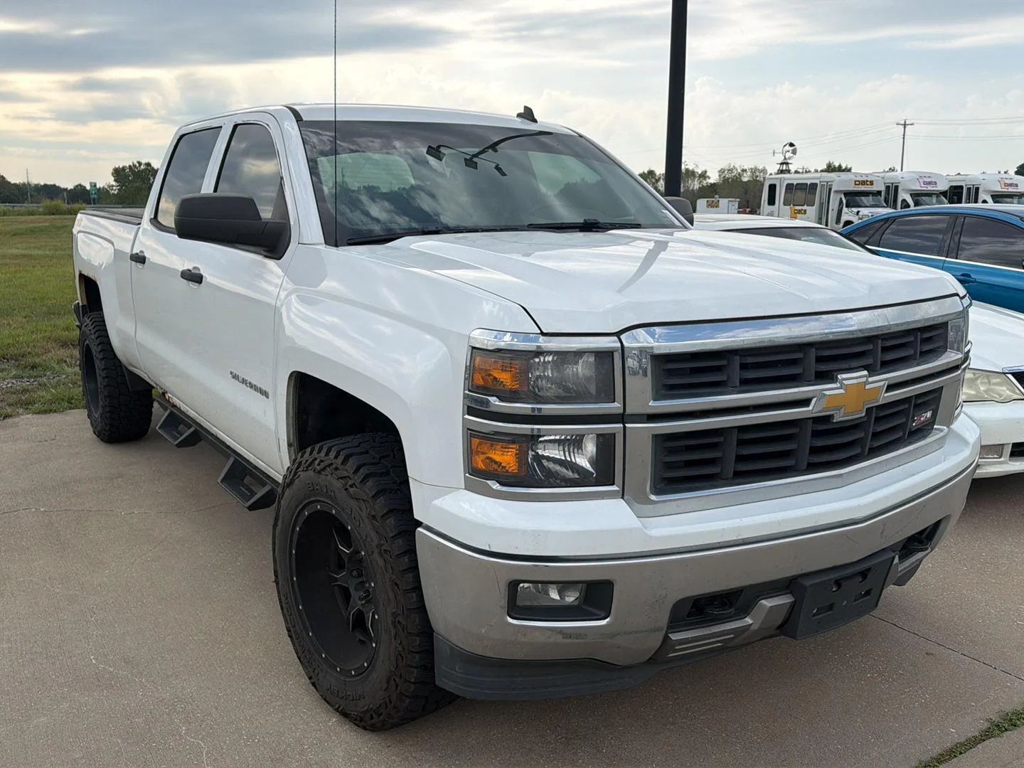 Used 2014 Chevrolet Silverado 1500 LT with VIN 3GCUKREC4EG301604 for sale in Kansas City