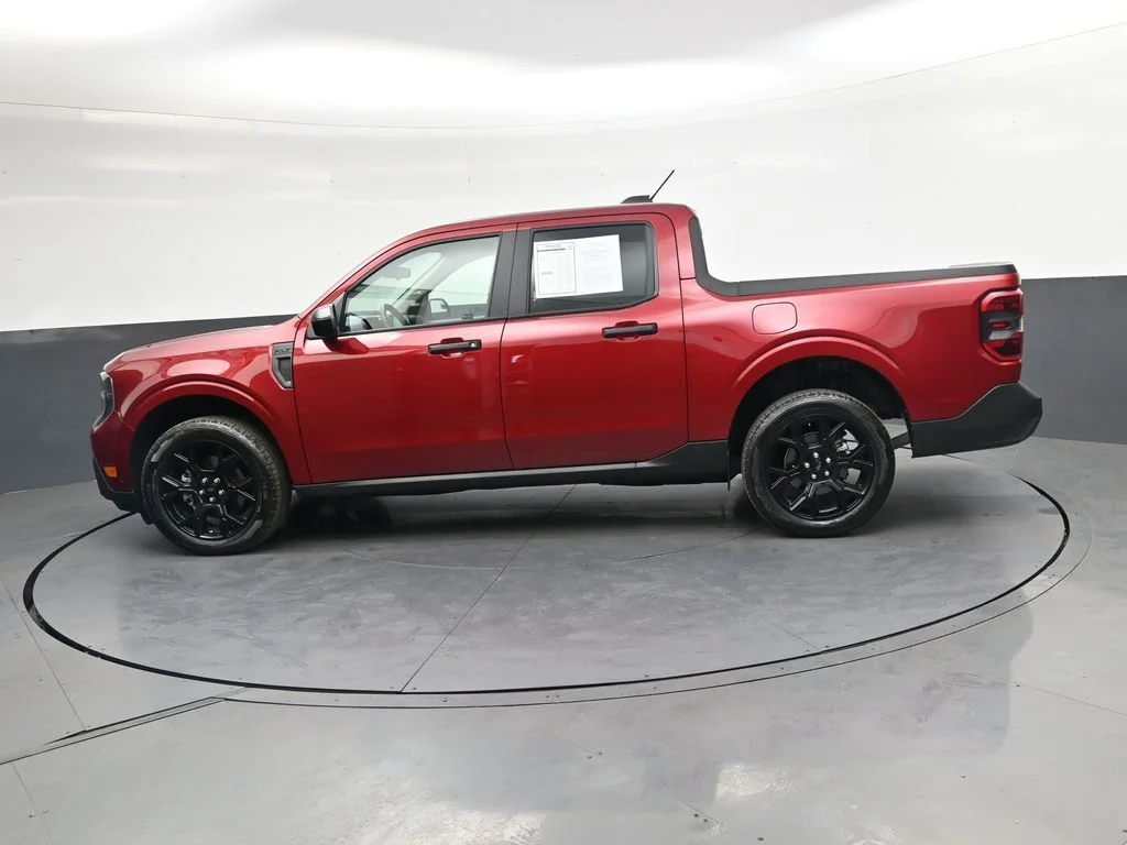 Used 2025 Red Ford XLT image 12