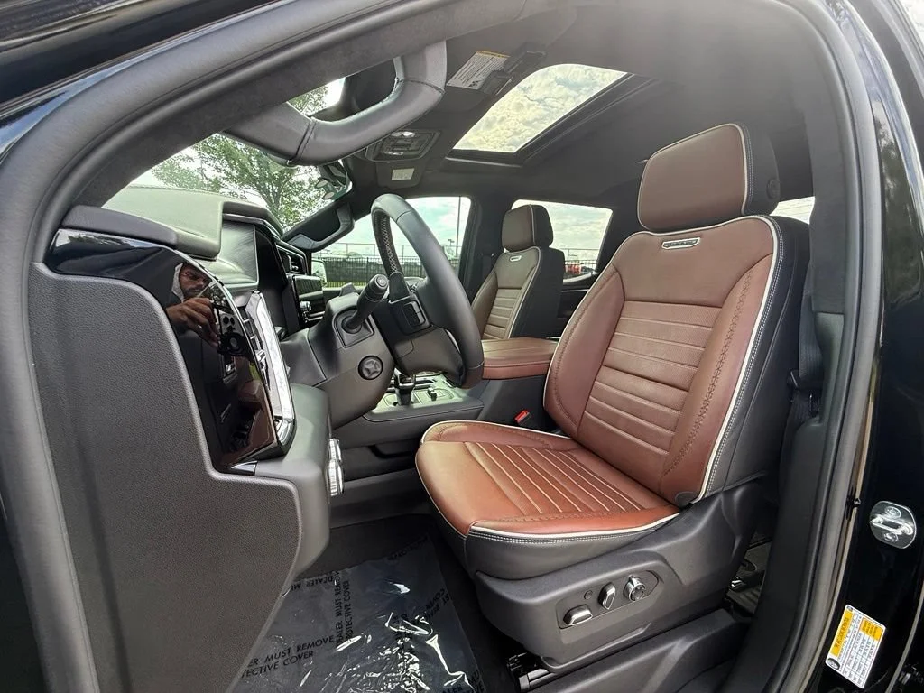 Used 2024 Onyx Black GMC Denali Ultimate image 6
