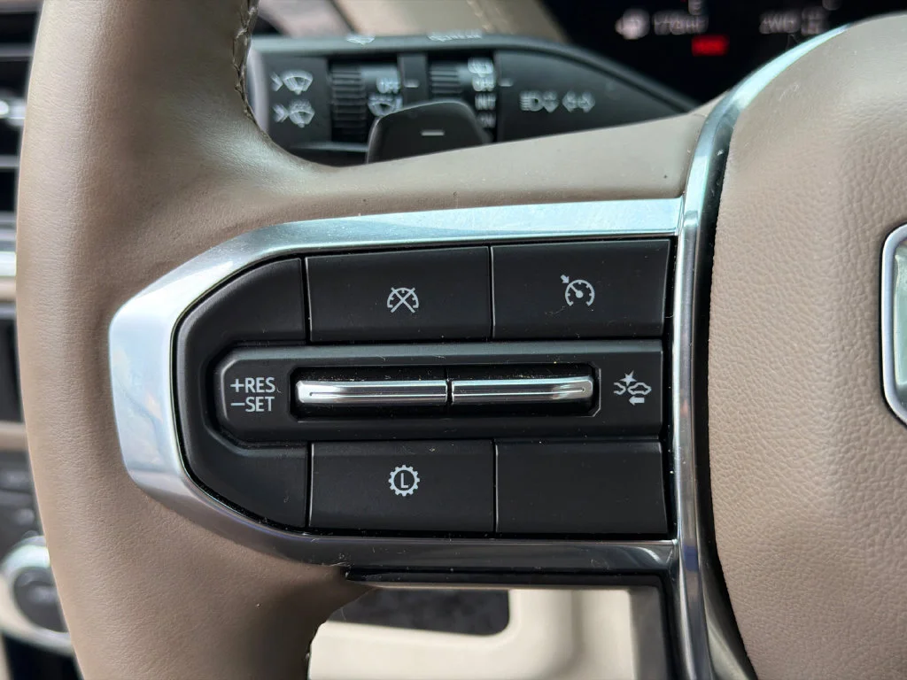 Used 2025 Blue GMC Denali image 25