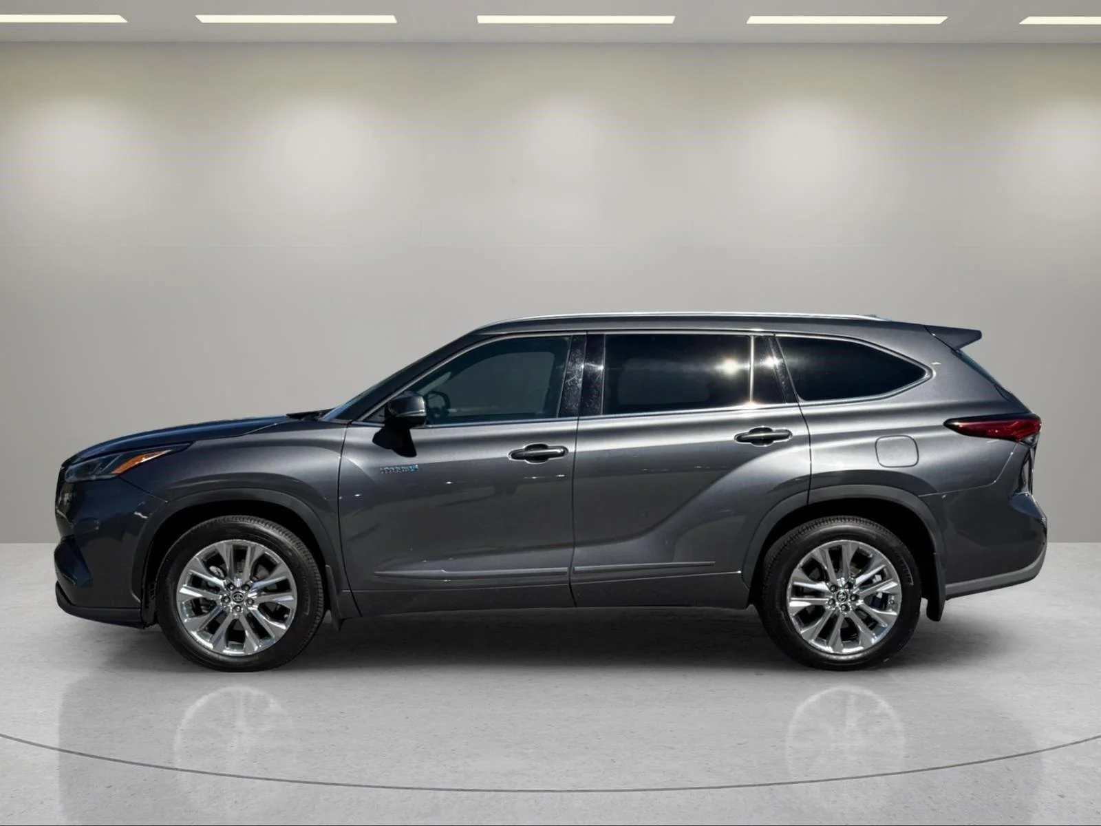 Used 2021 Magnetic Gray Metallic Toyota Hybrid Limited image 2