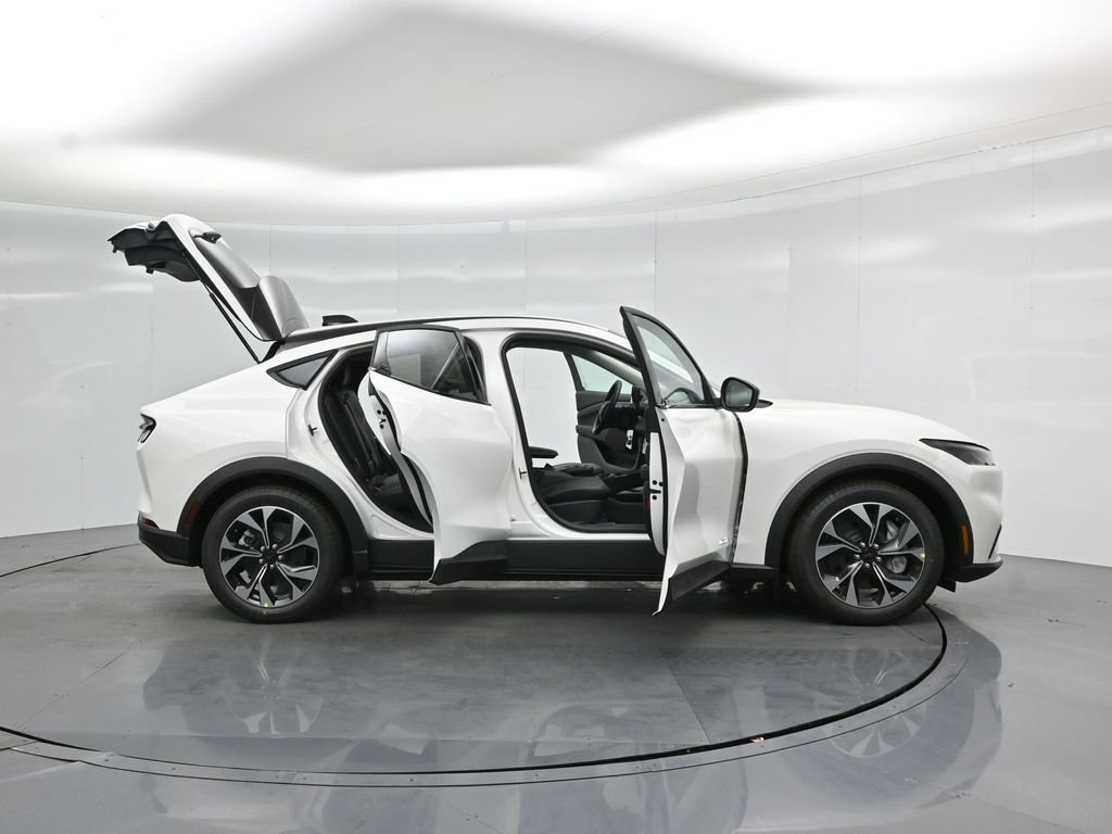 New 2026 Star White Metallic Tri-coat Ford Select image 4