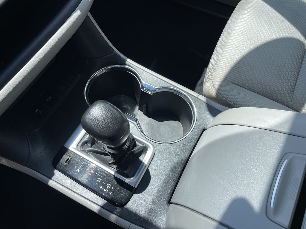 Used 2018 Gray Toyota LE image 20