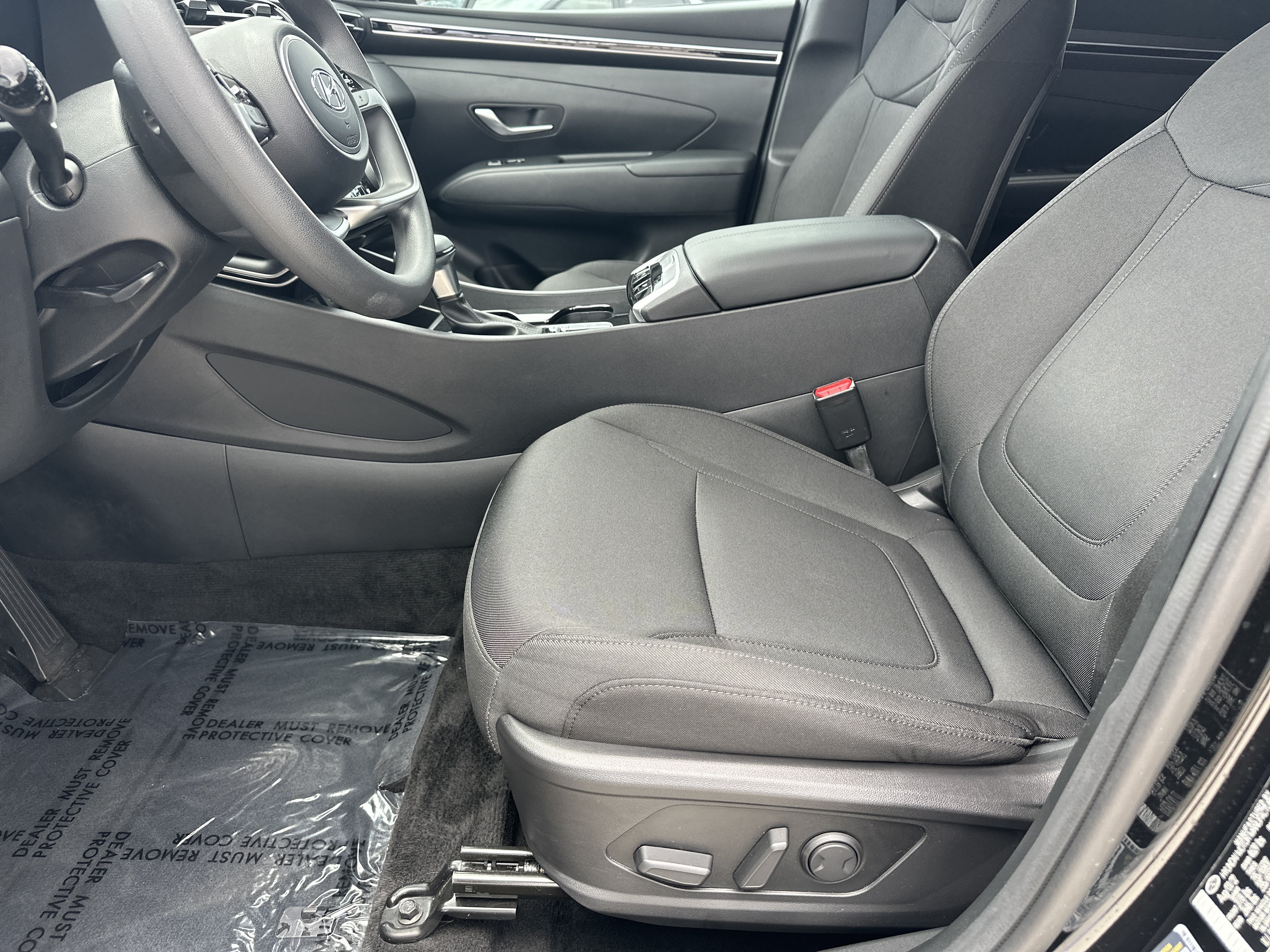 Used 2022 Phantom Black Hyundai SEL image 10