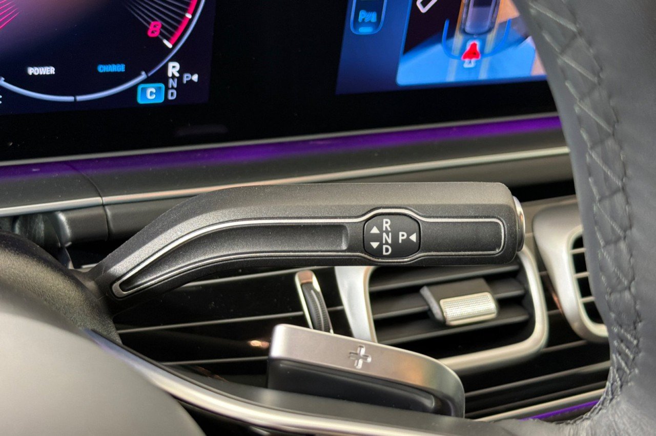 Certified Used 2025 MANUFAKTUR Alpine Grey Mercedes-Benz Maybach GLS 600 image 21