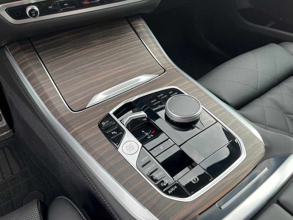Used 2026 Gray BMW xDrive40i image 38