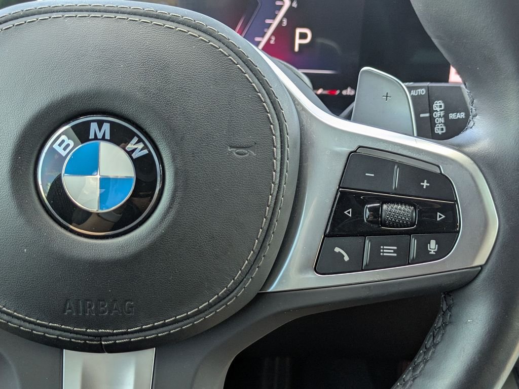 Used 2026 Black BMW xDrive40i image 17