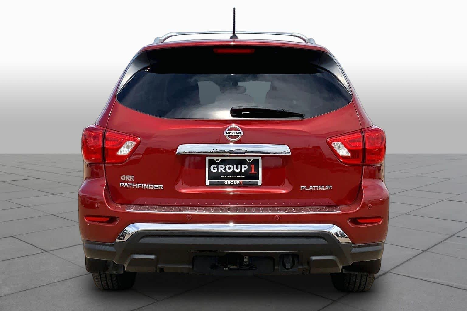 Used 2017 Cayenne Red Metallic Nissan Platinum image 5