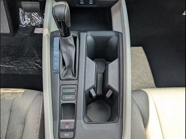 2025 Honda Accord SE - Photo 13