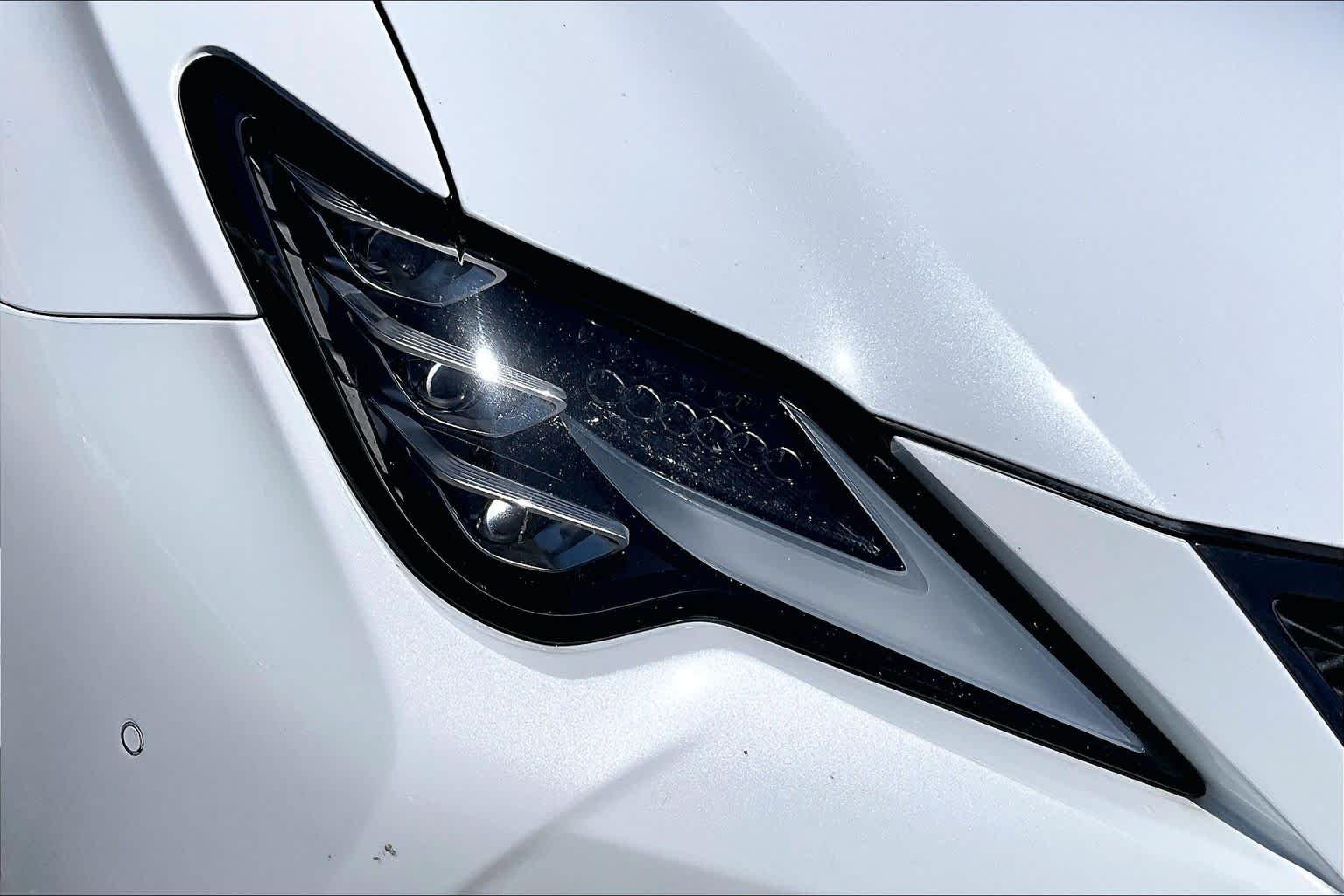 Used 2019 Ultra White Lexus F SPORT image 25