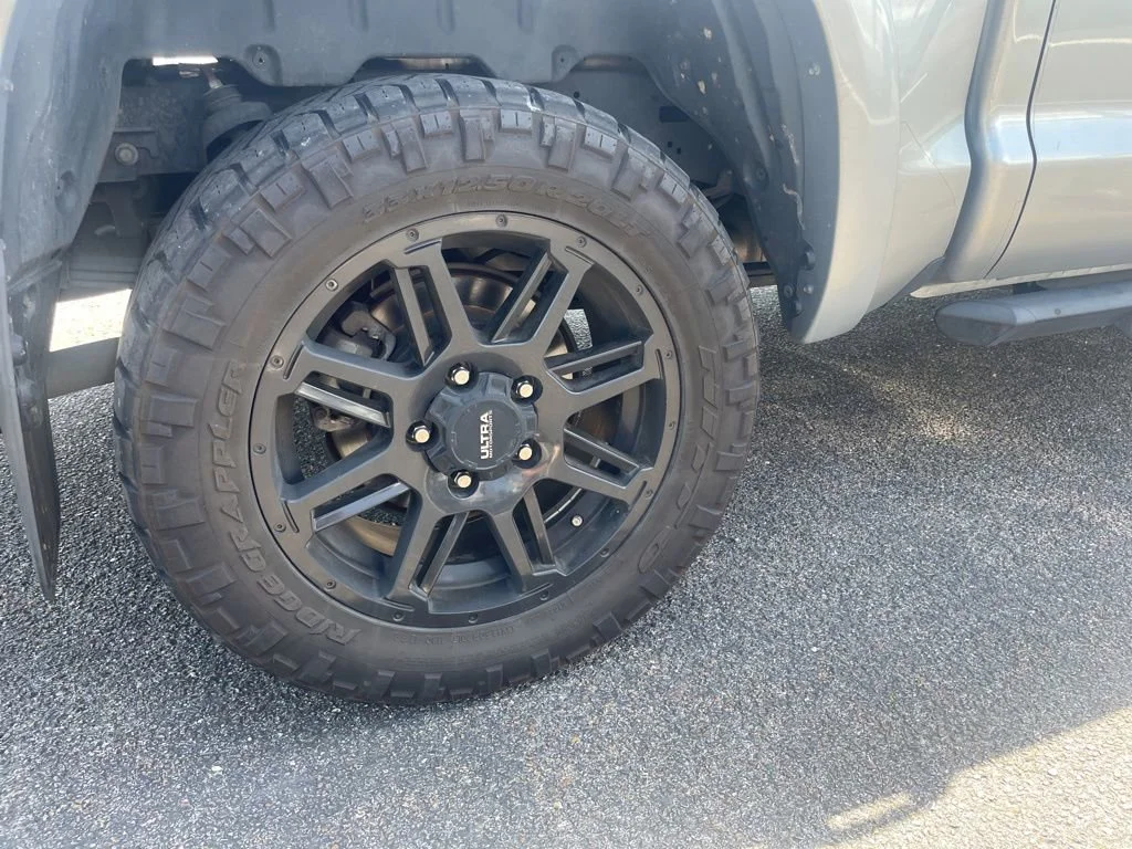 Used 2019 Silver Toyota SR5 5.7L V8 image 14