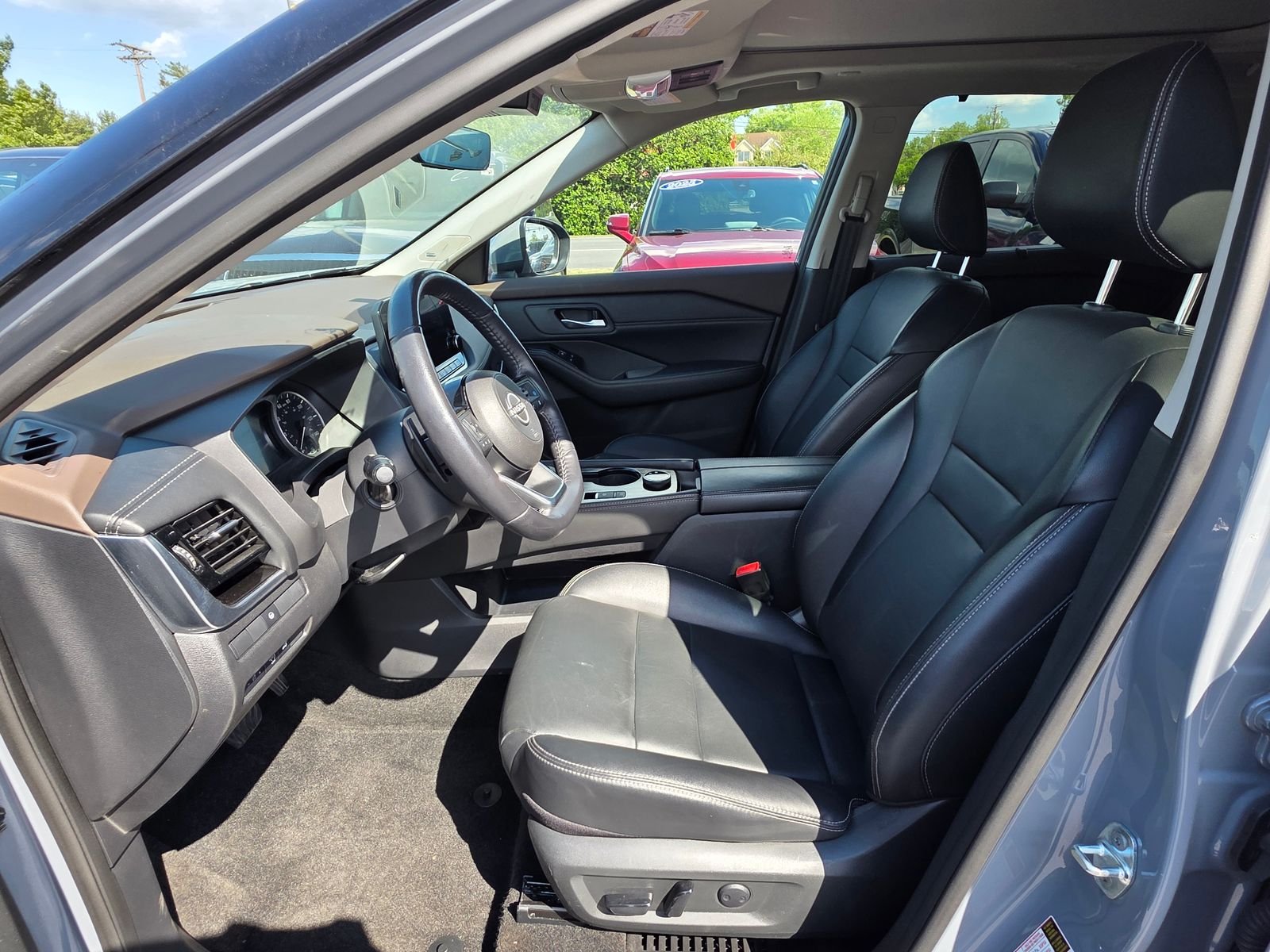 Used 2023 Gray Nissan SL image 30