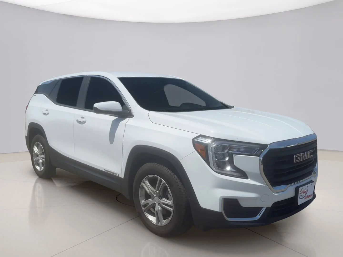 Used 2023 White Gmc SLE image 3