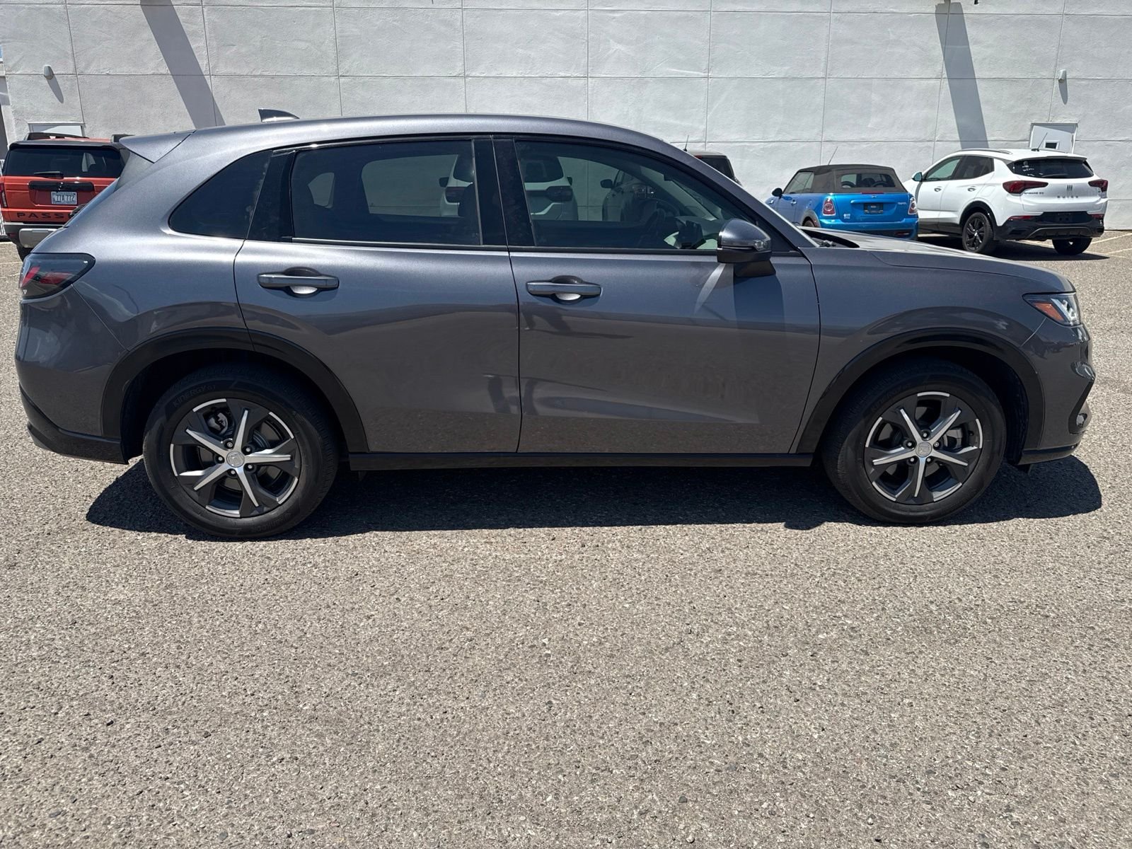 2025 Honda HR-V EX-L - Photo 6