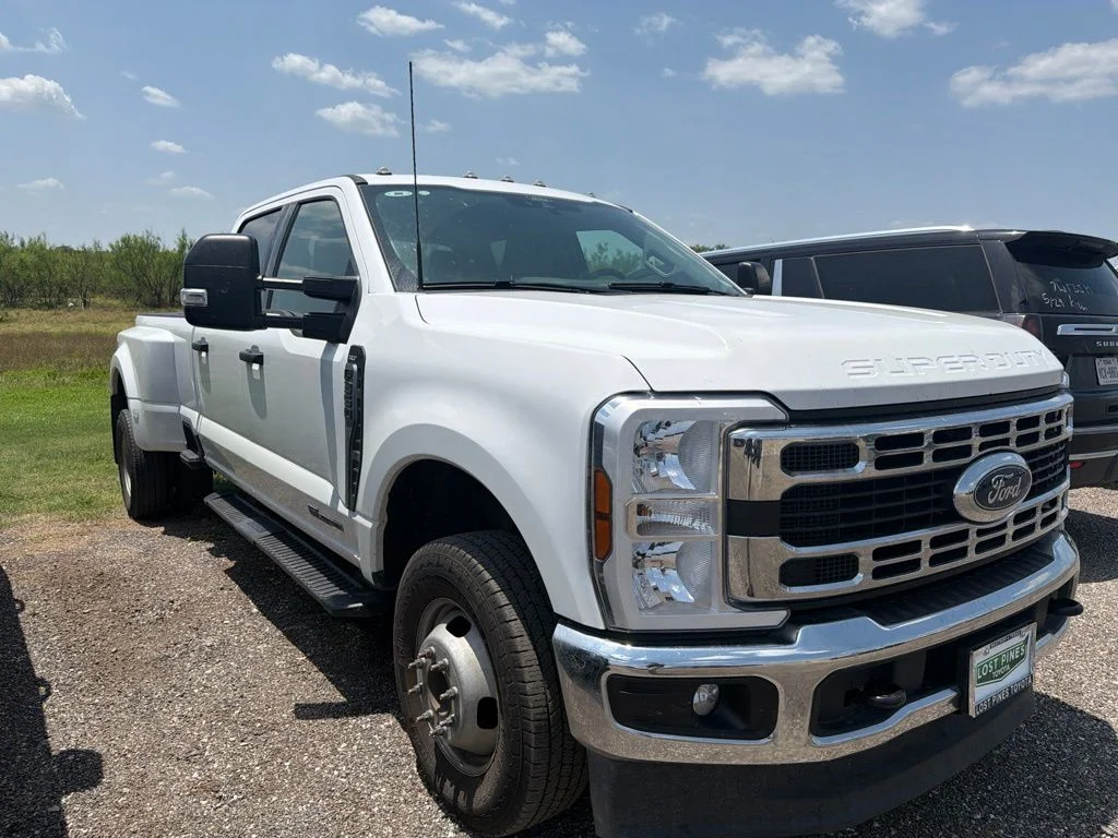 Used 2025 White Ford XLT image 4