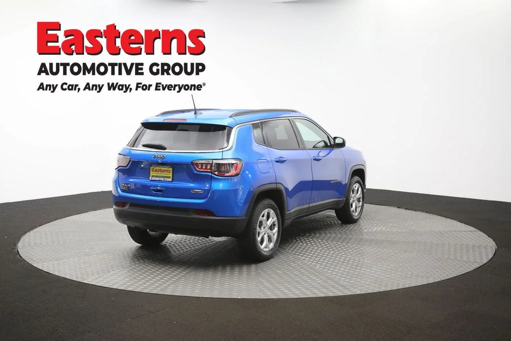Used 2024 Blue Jeep Latitude image 38