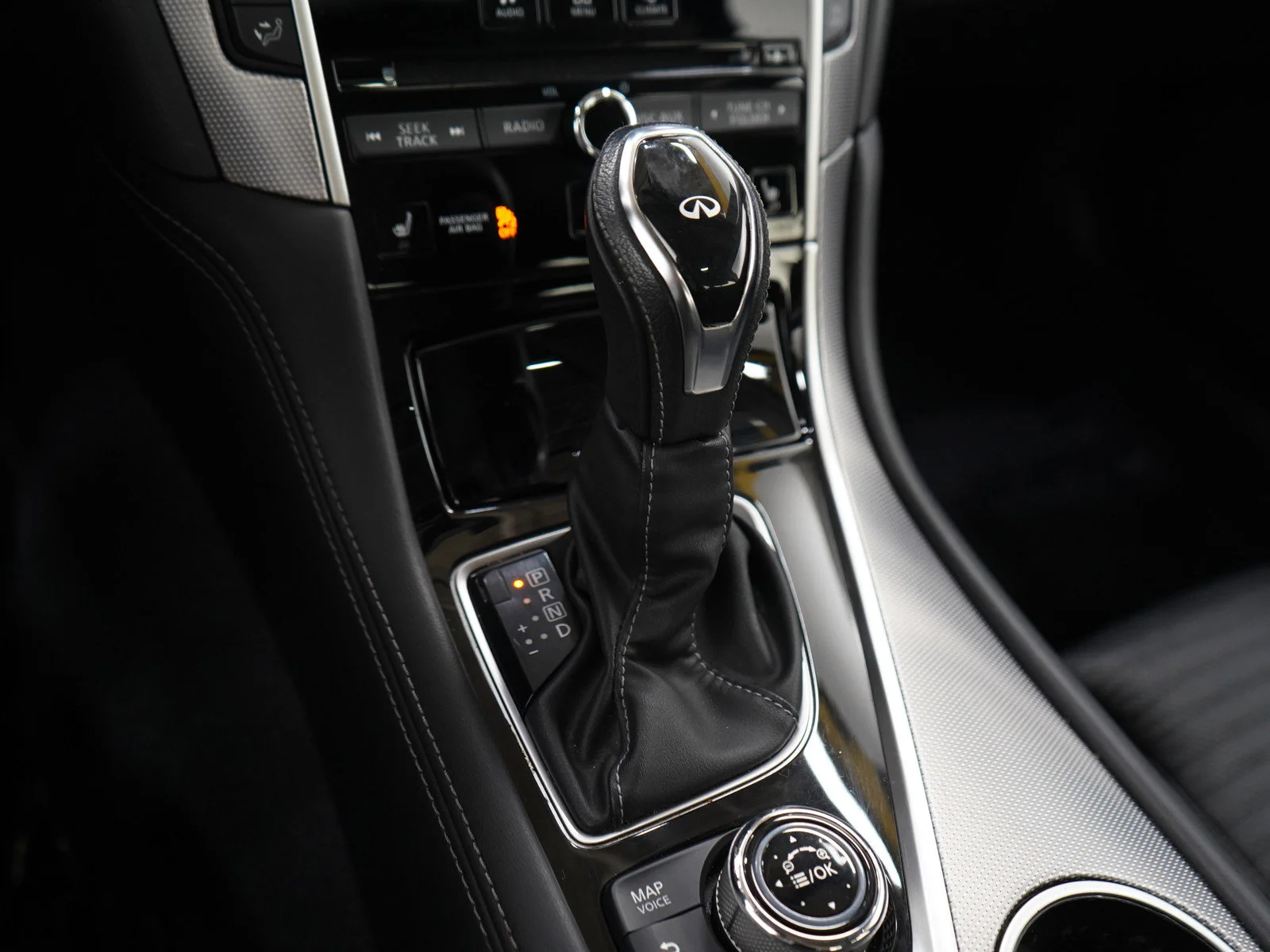 Used 2020 Graphite Shadow INFINITI Sport image 22