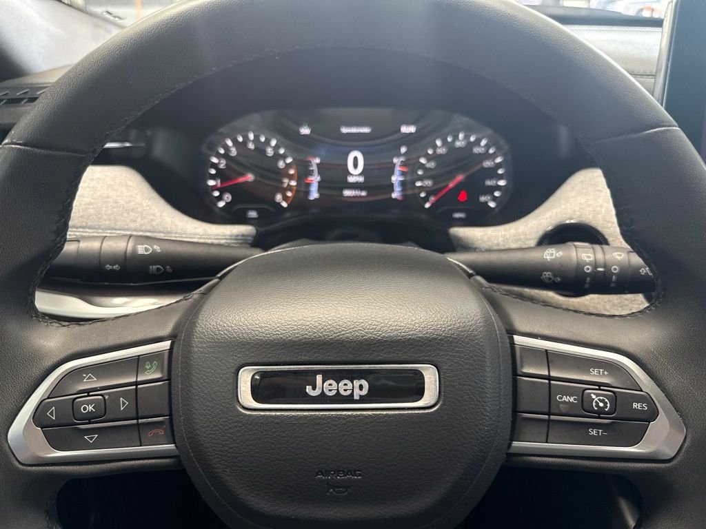 Used 2024 Black Jeep Latitude image 19