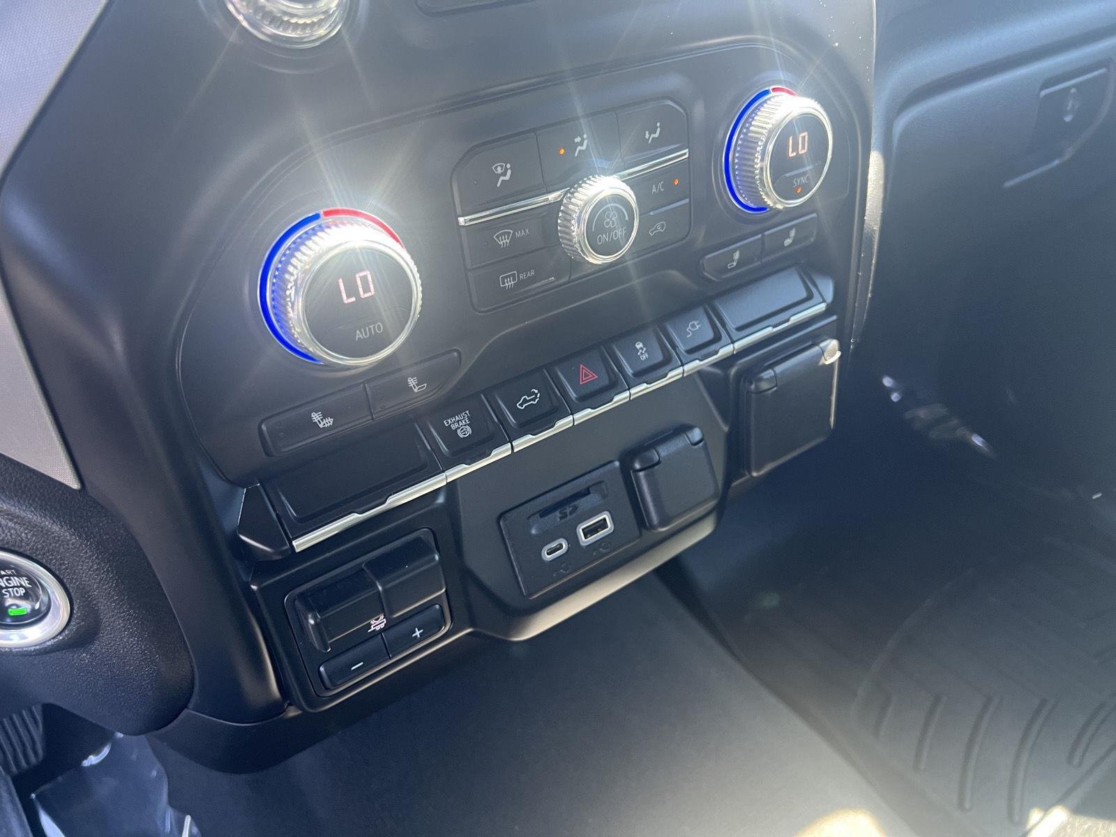 2023 GMC Sierra 3500HD SLT - Photo 25