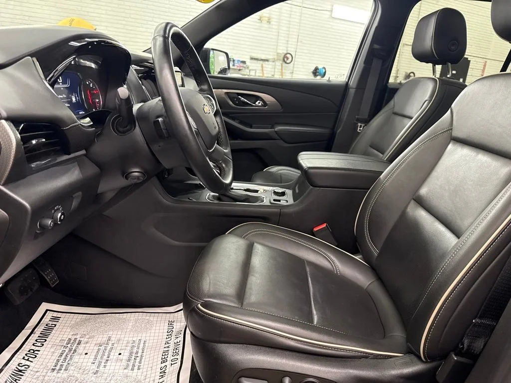 Used 2023 MOSAIC BLACK METALLIC Chevrolet Premier image 9