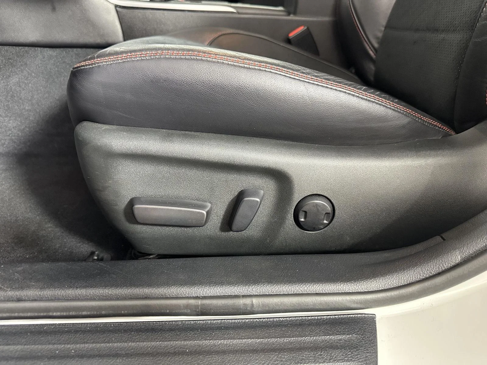 Used 2017 Blizzard Pearl Toyota XSE image 21