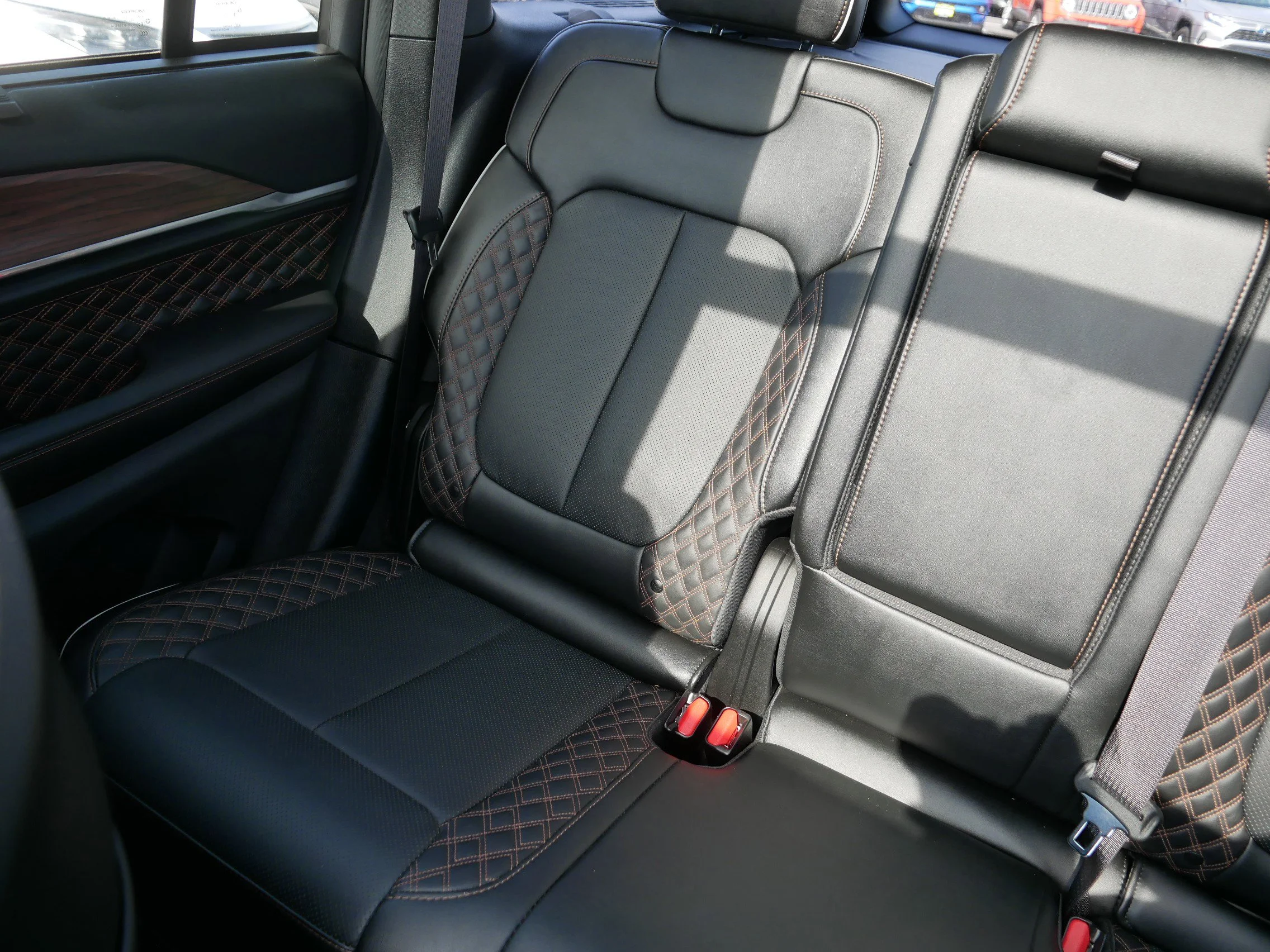 Used 2023 Velvet Red Pearlcoat Jeep Summit image 12