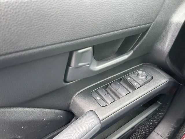 Used 2025 White Toyota SR5 image 13