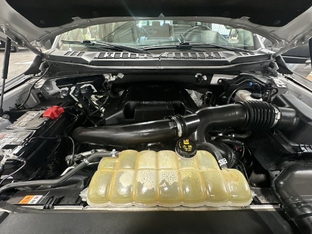 Used 2020 Silver Ford XLT image 22
