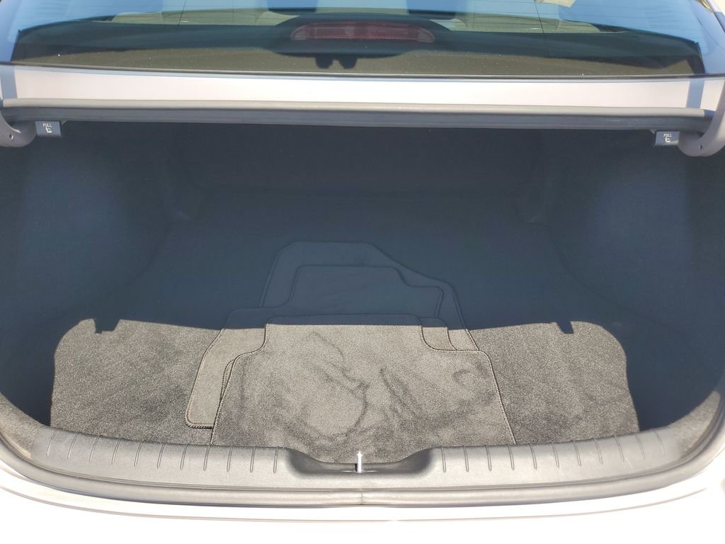 Used 2021 Fluid Metal Hyundai SEL image 8