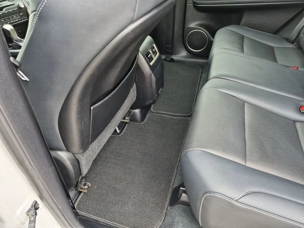 Used 2021 White Lexus RX 350 image 36