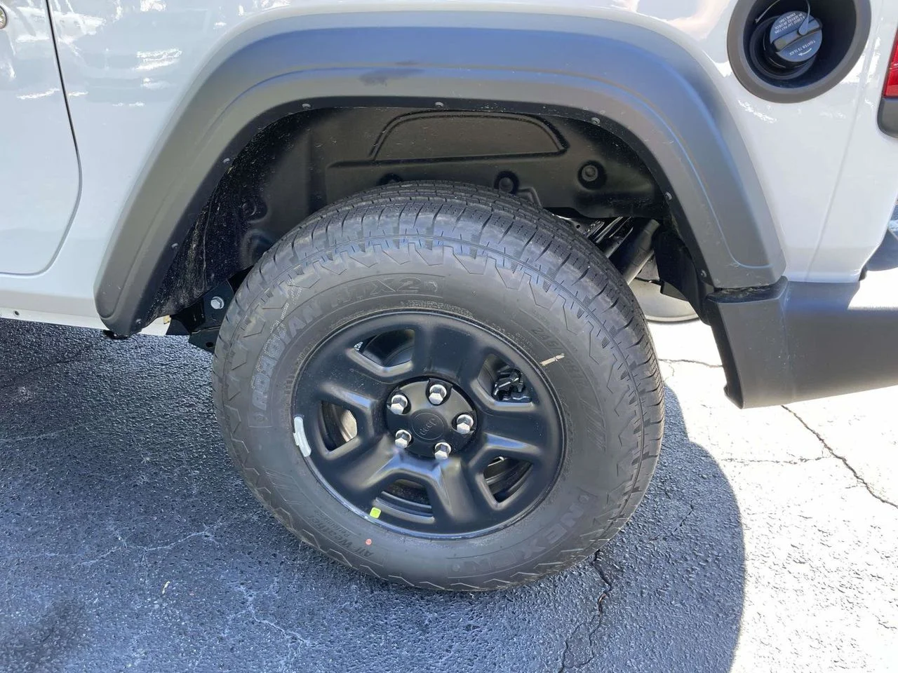 New 2026 Bright White Clear-Coat Exterior Paint Jeep Sport image 34