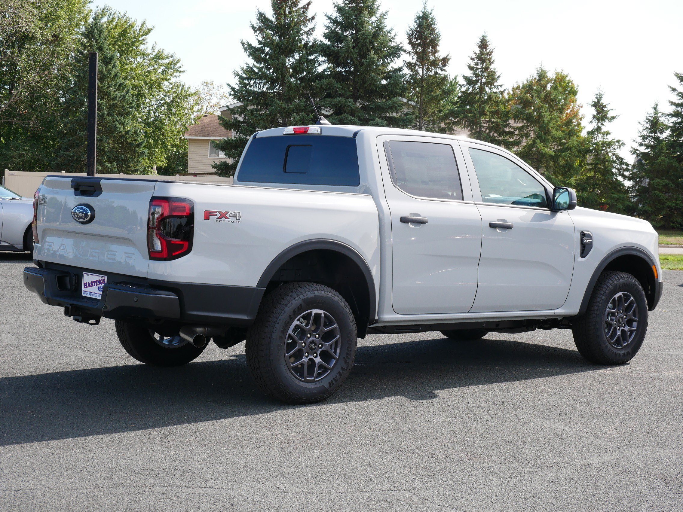 New 2026 Avalanche Ford XLT image 3