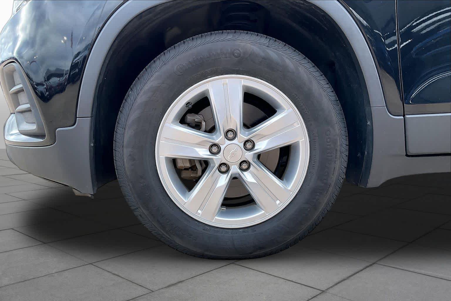 Used 2019 Mosaic Black Metallic Chevrolet LS image 10