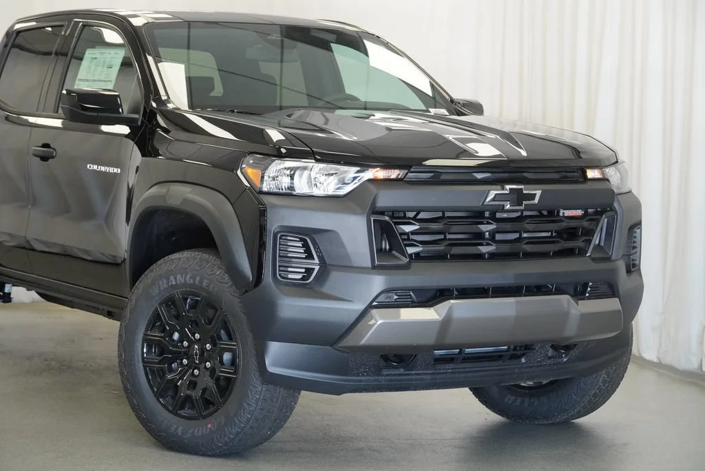 New 2026 Black Chevrolet Trail Boss image 9