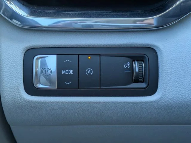 Used 2025 Sterling Metallic GMC Denali image 28