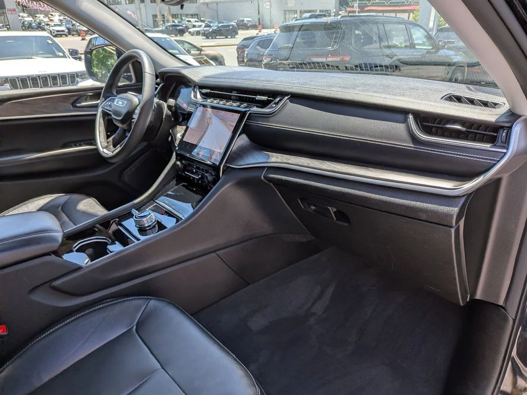 Used 2023 Black Jeep Limited image 28