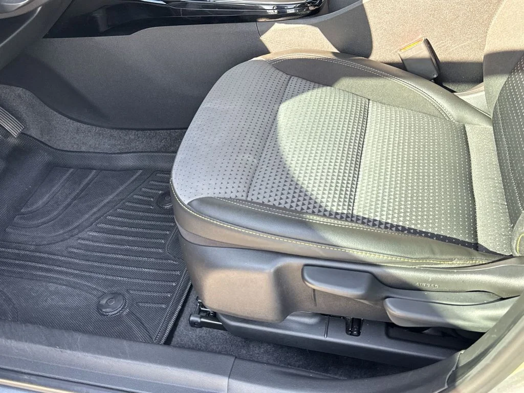 Used 2025 Gray Chevrolet LT image 18