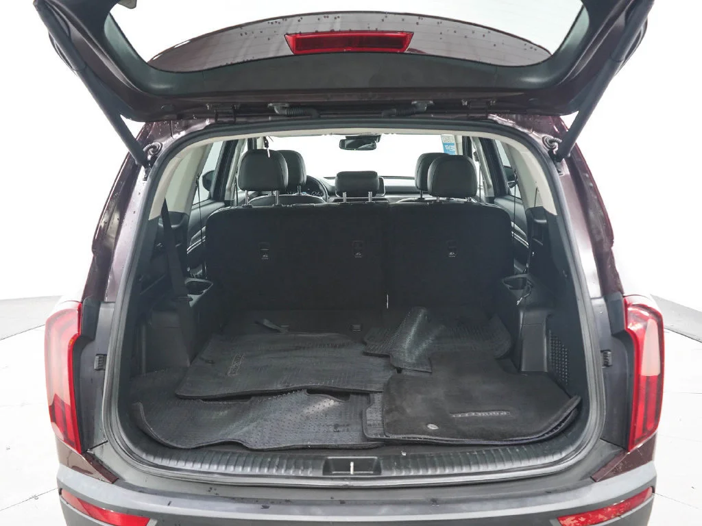 Used 2020 Maroon Kia EX image 16