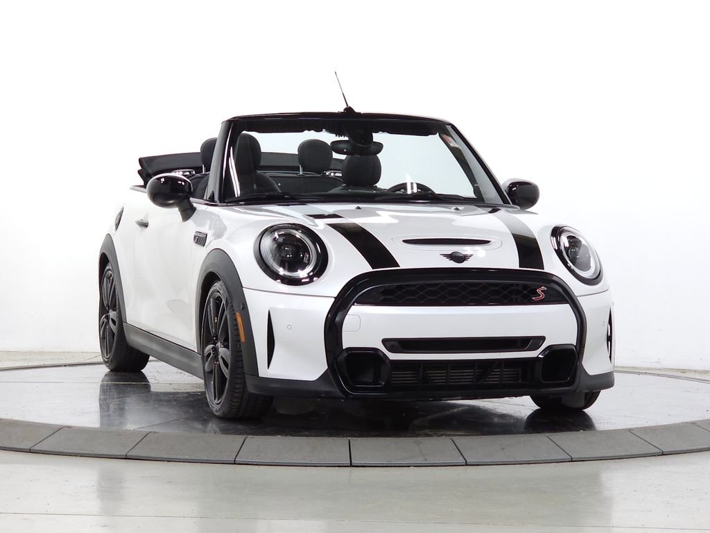 2023 MINI Convertible Cooper S's photo