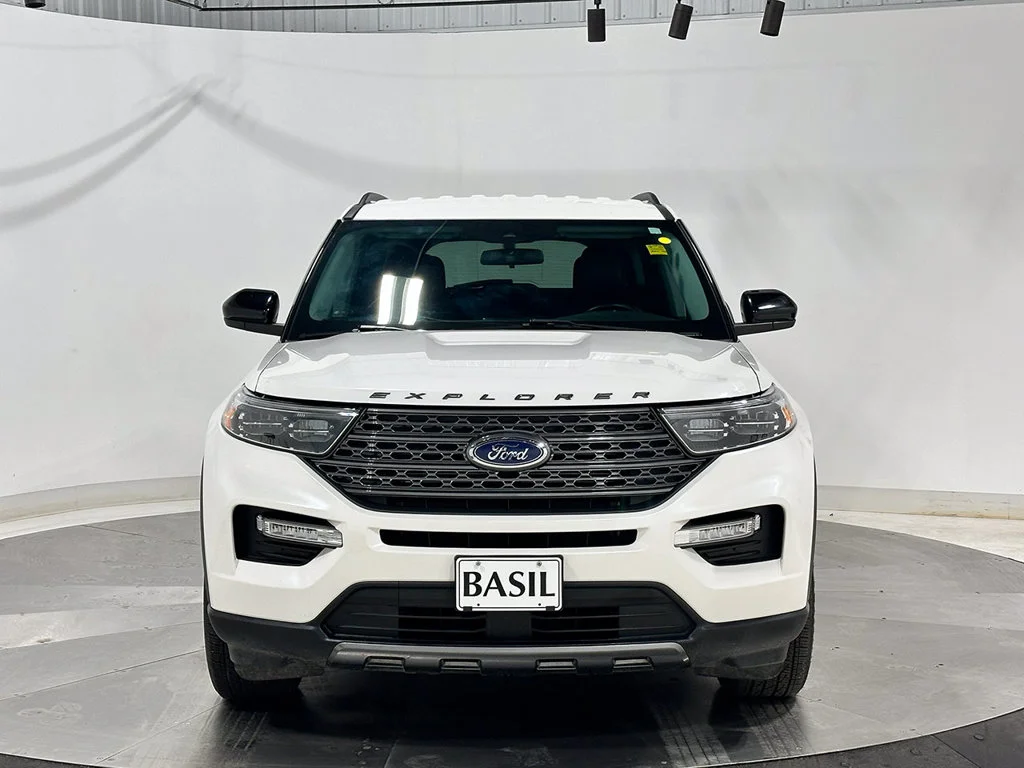 Used 2022 White Ford XLT image 9