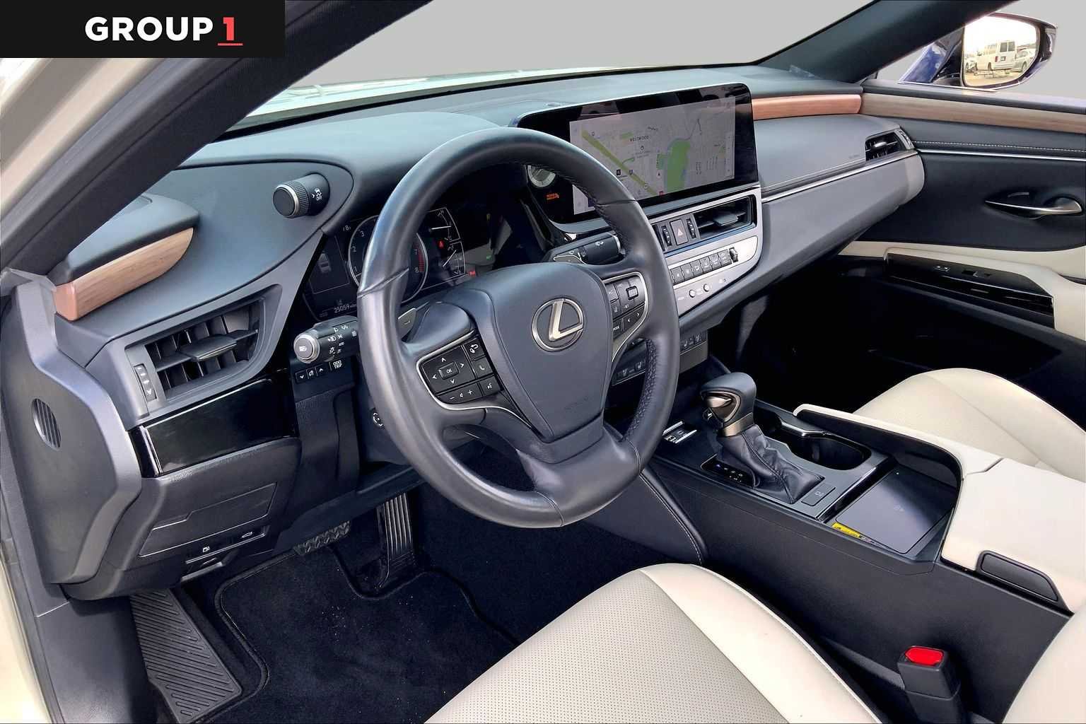 Certified Used 2024 MOONBEAM BEIGE MET. Lexus  image 17