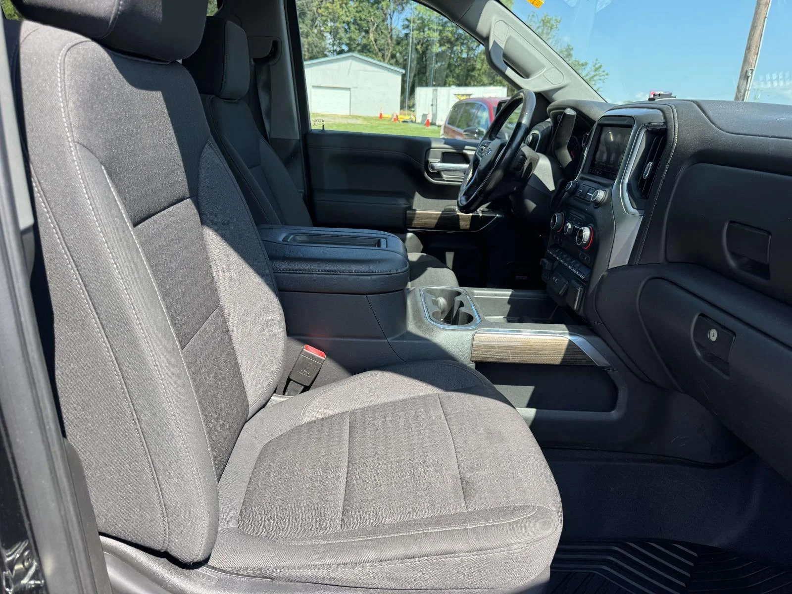 Used 2021 Mosaic Black Metallic Chevrolet RST image 17
