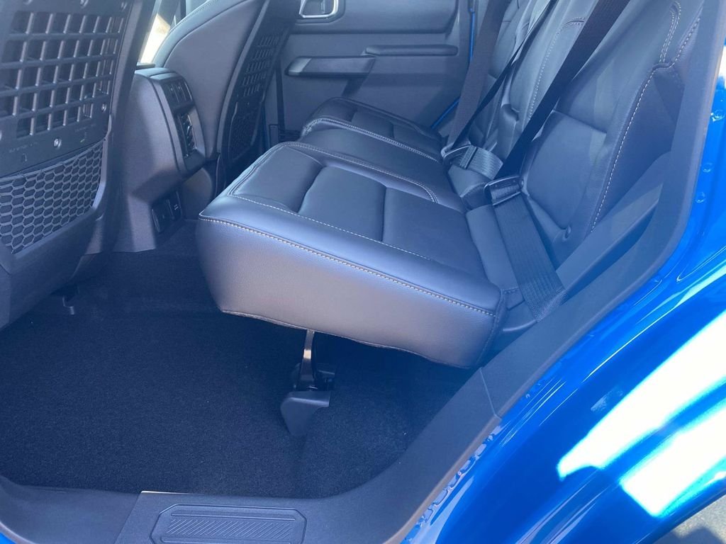 New 2026 Velocity Blue Metallic Ford Badlands® image 9