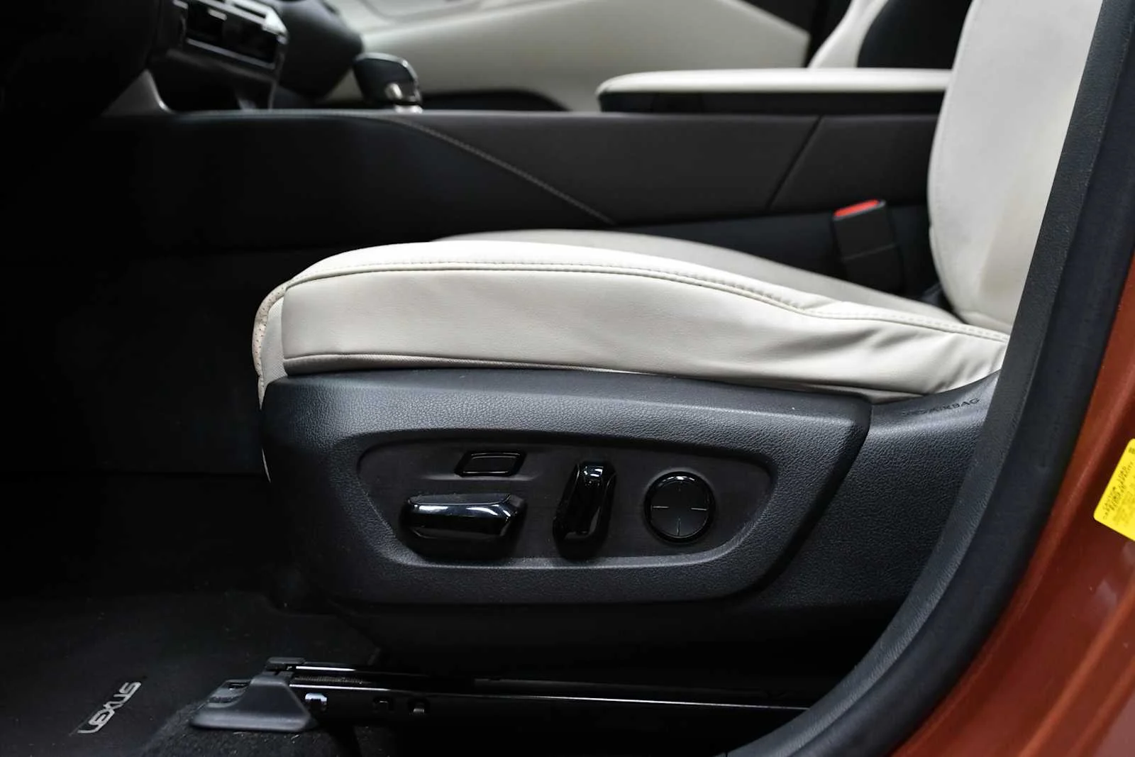 Used 2023 Copper Crest Lexus Luxury image 15