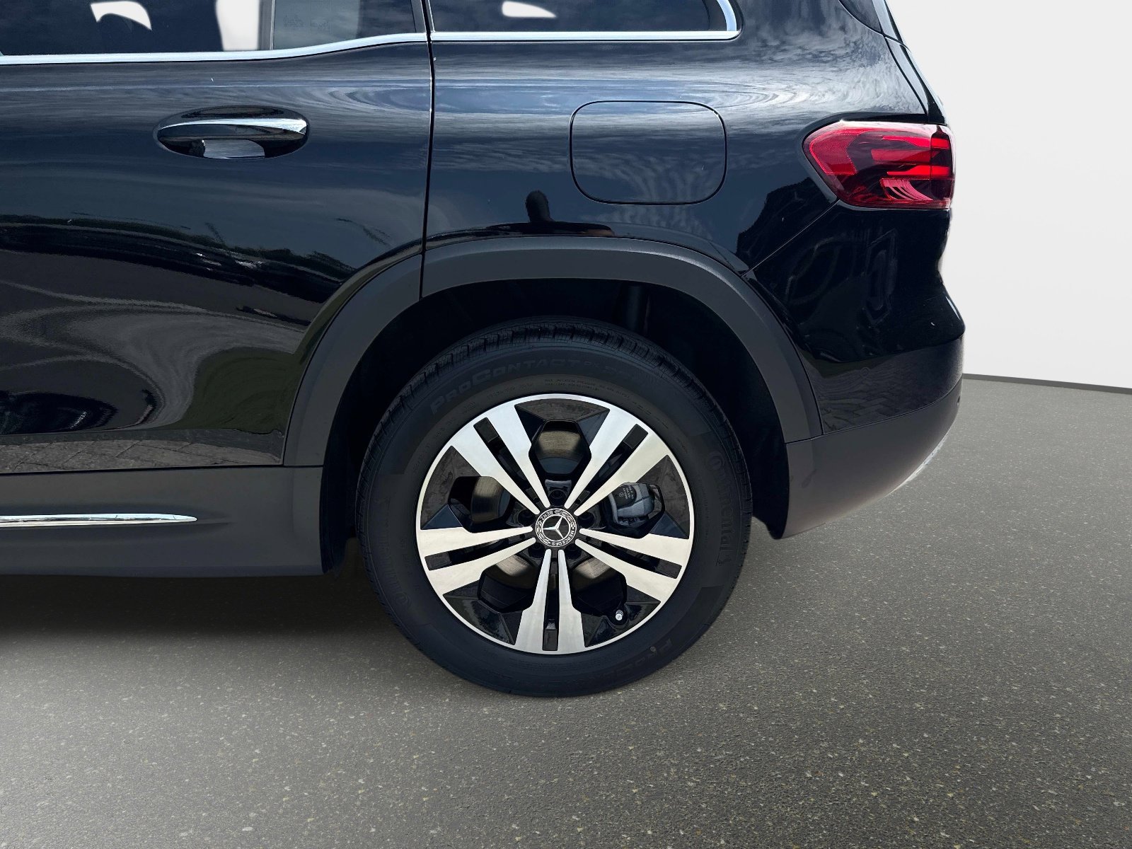 New 2026 Black Mercedes-Benz 250 SUV image 10