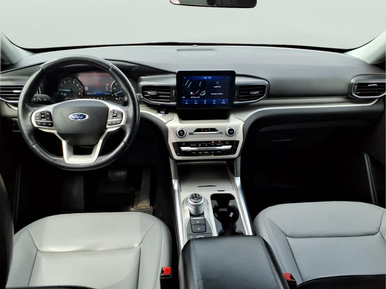 Used 2021 Star White Metallic Tri-Coat Ford XLT image 18