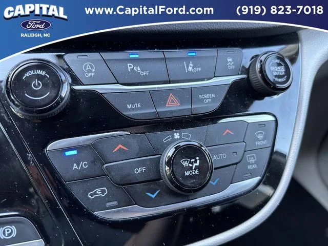 Used 2023 White Chrysler Touring L image 28