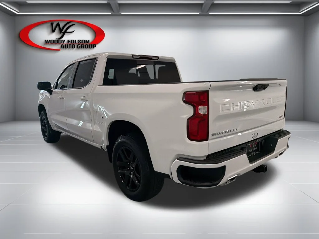 New 2026 Summit White Chevrolet RST image 8